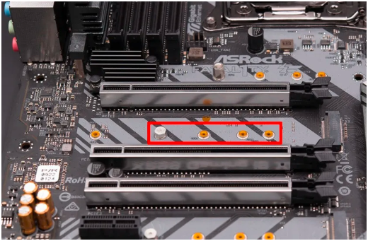 如何在電腦主板上安裝M.2 SSD固態(tài)硬盤